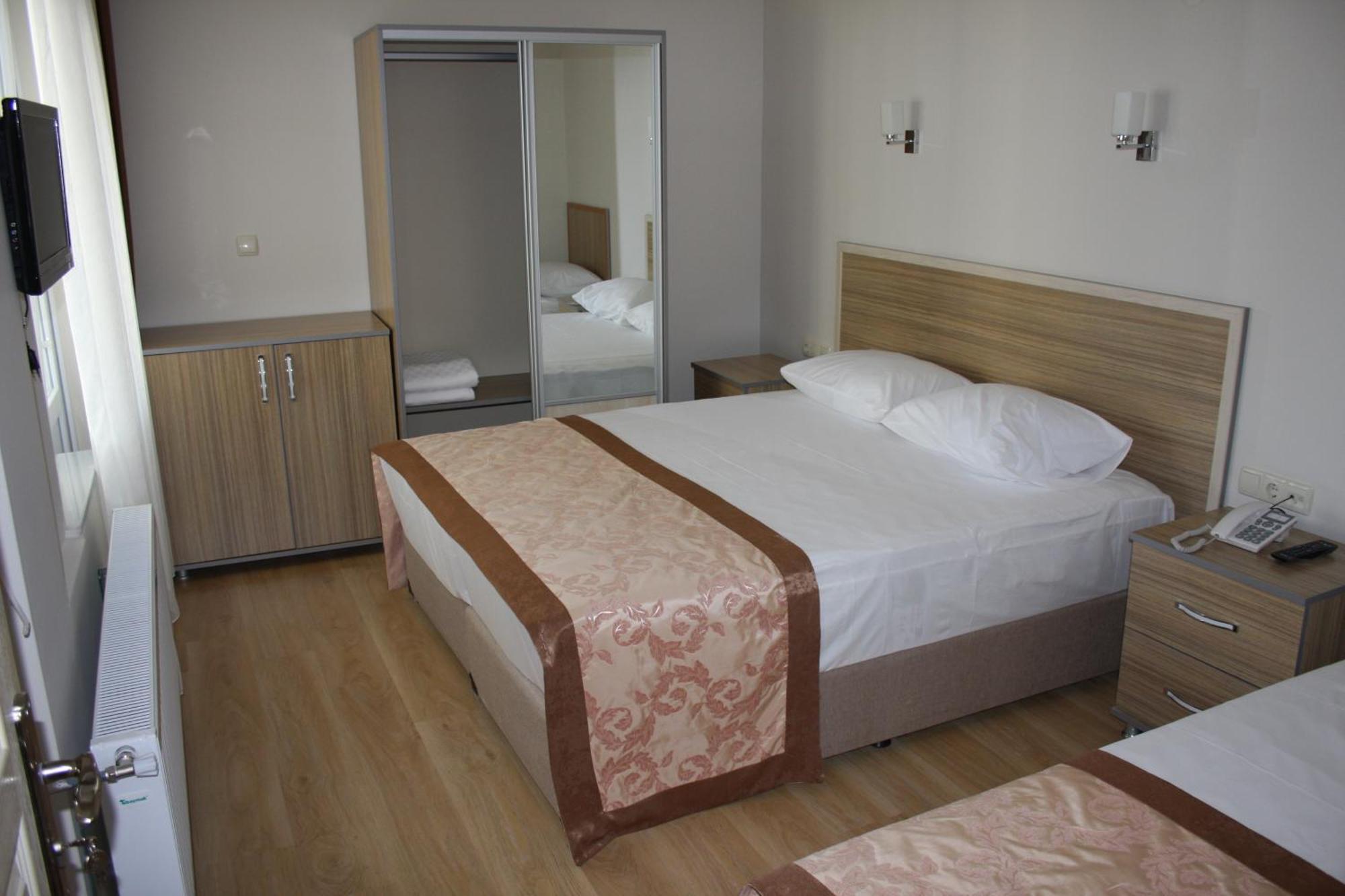 Hotel Ejder エジェアバト エクステリア 写真