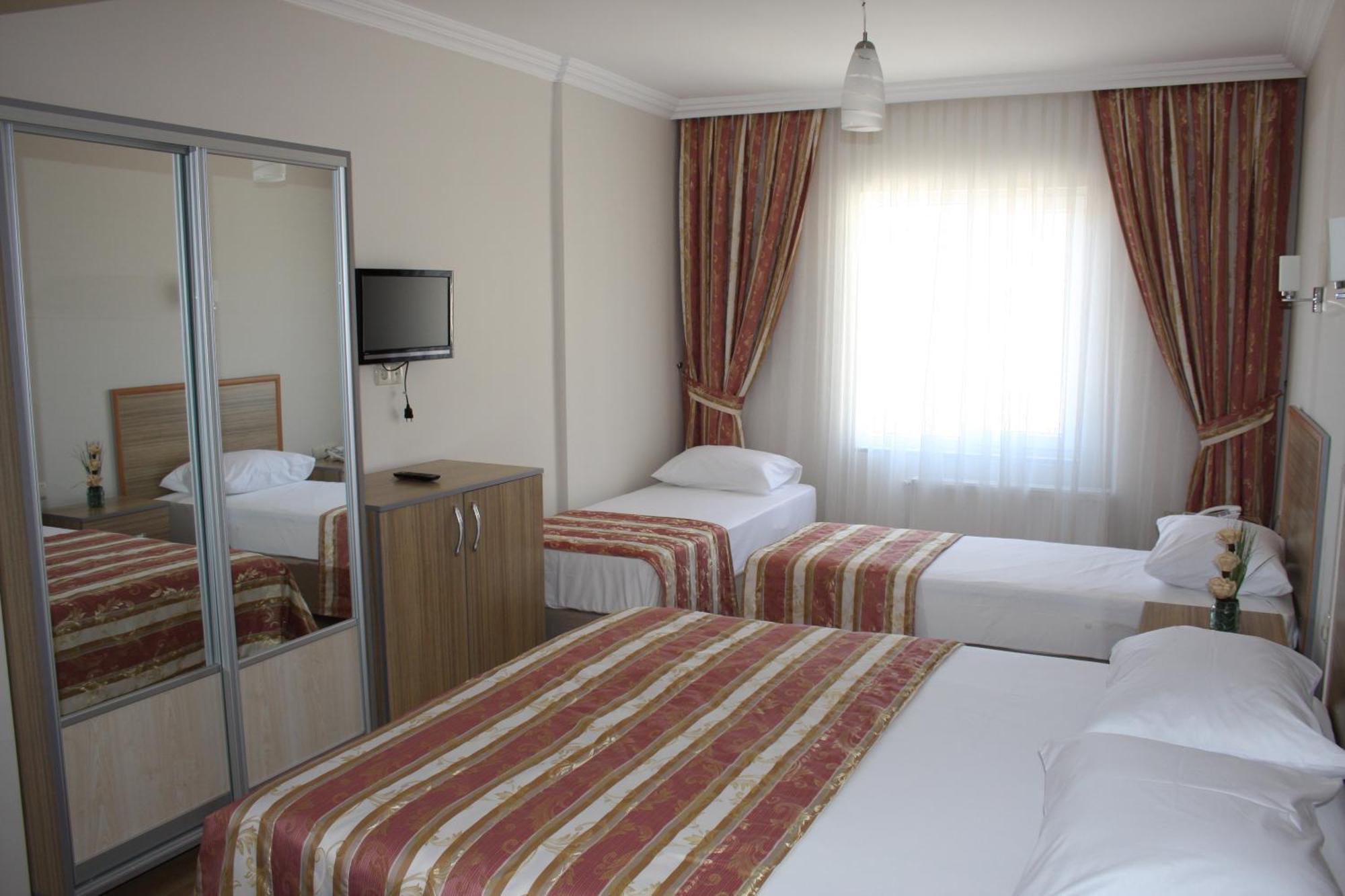 Hotel Ejder エジェアバト エクステリア 写真